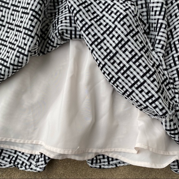 Gal Meets Glam Carson Dress - Picture 7 of 8